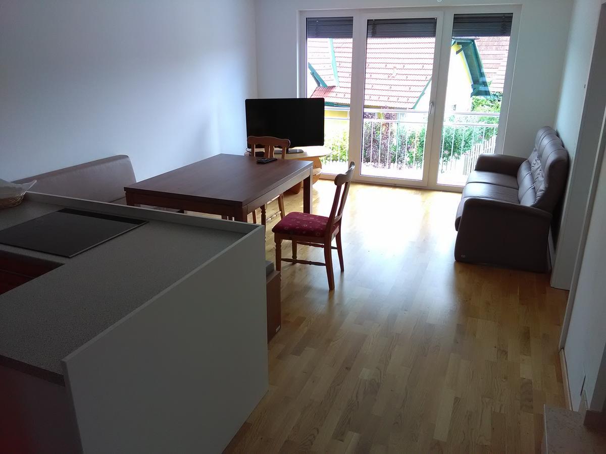 Apartamento Panoramablick Dobl-Zwaring Exterior foto